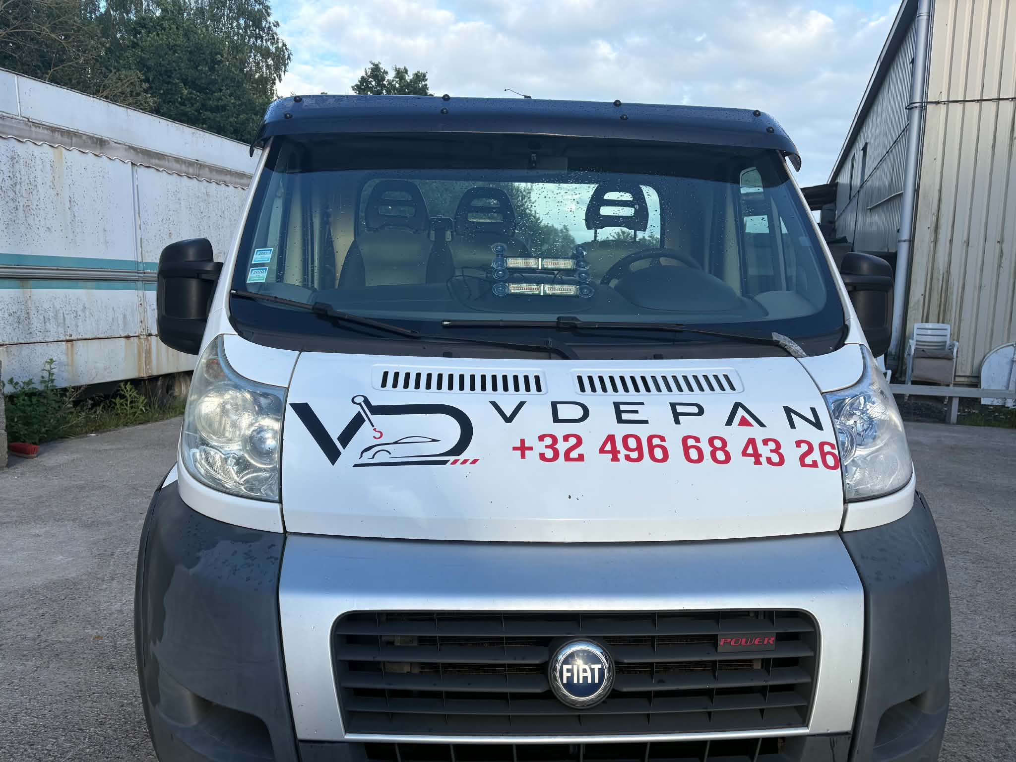 Lettrage véhicule Apex Graphics